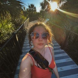 Meet your Posher, Cali